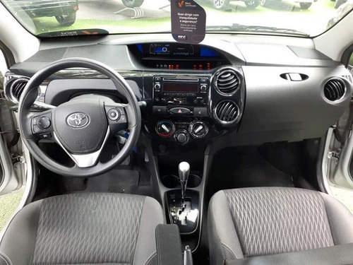 Imagem 5 de 12 de Etios 1.5 X Plus Sedan 16v Flex 4p Automático