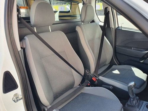 Imagen 12 de 12 de Chevrolet Tornado 2019 1.8 Ls Mt