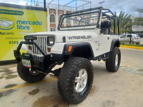 Imagen 1 de 17 de Jeep Wrangler