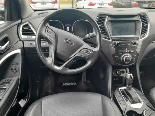 Imagen 15 de 20 de Hyundai Santa Fe 2.2 Crdi 7 As Pre At 2018 4wd