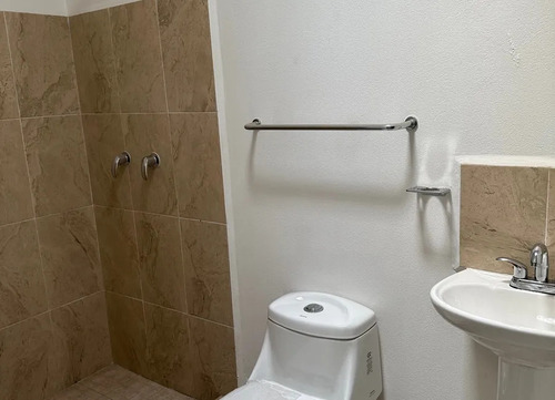 Reestrena Casa En Residencial Andalucia A 15 Min Del Aifa Con Seguridad 24 Hrs Y A 2 Min Aut Mex Pachuca