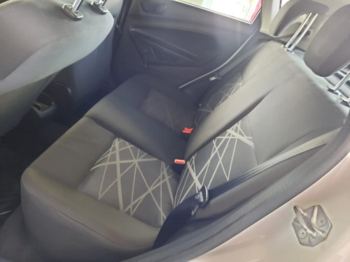 Ford Fiesta Kinetic S 1.6 Mt 2015