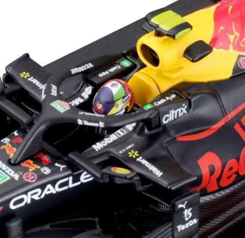 Auto A Escala Red Bull Checo Perez 1:43 Con Casco