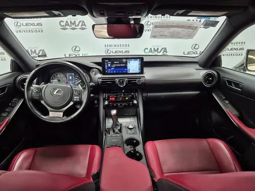 Lexus IS 4p 300 Premium L4/2.0/T Aut
