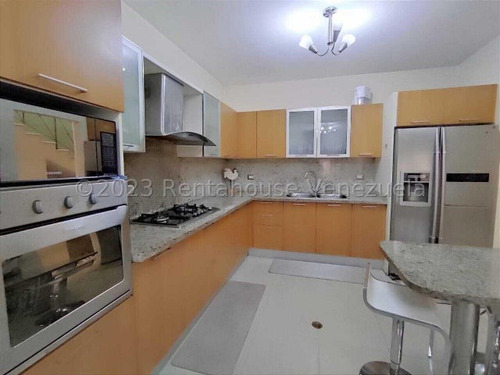Casa En Venta Urbanizacion La Soledad Maracay Remodelada Pisos De Marmol Buena Ubicacion Zona Norte Kg:23-30429