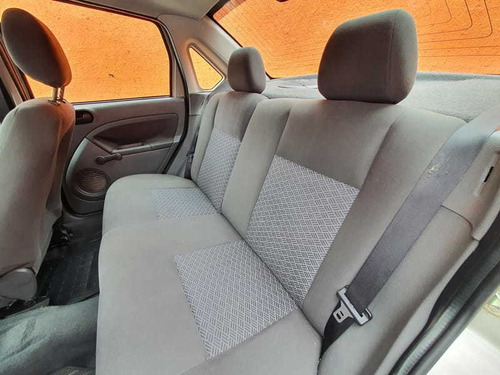 Ford Fiesta Sedan1.6flex