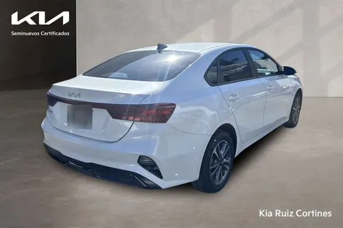 Kia Forte 4p LX L4/2.0 Aut