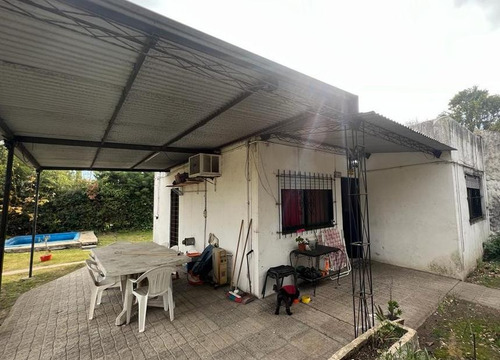 Imagen 1 de 11 de Casa - Barrio Parque Leloir
