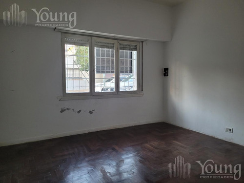 Imagen 5 de 12 de Ph Tipo Casa En Venta En Bernal, 3 Ambientes, Cochera Y Patio
