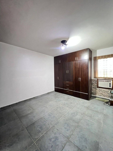 En Alquiler Apartamento, En El Conjunto Residencial Valparaíso, San Diego; 300$ Mml Solo Clientes
