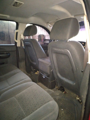 Imagen 4 de 7 de Chevrolet Silverado Doble Cabina 4×2