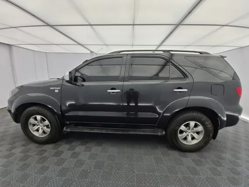 Toyota Fortuner 3.0 Sr5