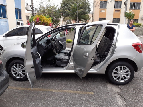 Renault Sandero Expression Hi-flex 1.0 16v 5p