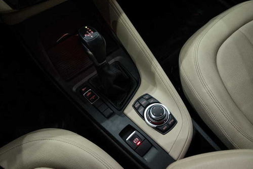 Imagem 10 de 15 de Bmw X1 S20i Gp S-drive S-line 2.0t Flex 192cv Aut./2016