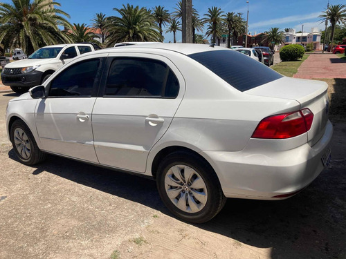 Imagen 4 de 7 de Volkswagen Gol Sedan 2013 1.6 Comfortline 101cv Abcp Abs