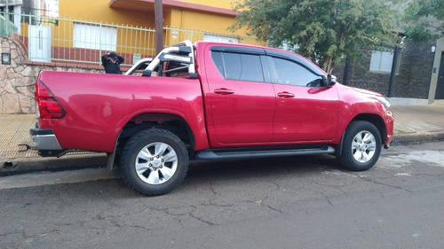 Imagen 3 de 5 de Toyota Hilux Srv At6 2019