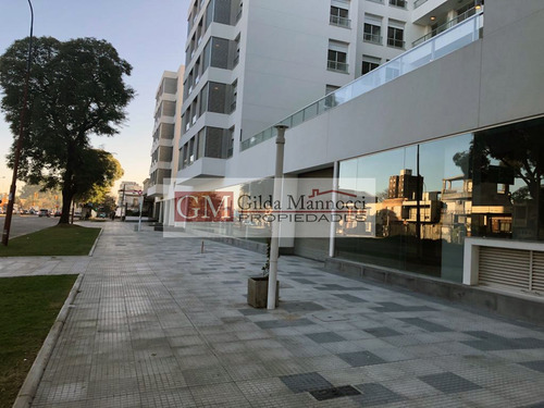 Impecable Apartamento En Venta En Tres Cruces. Con Renta