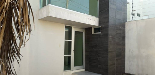 Imagen 3 de 22 de Casa En Venta, Col. Paraiso, Coatzacoalcos, Ver.