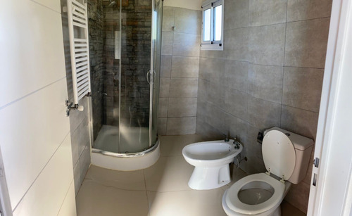 Casa En Venta En Santa Teresa, Villanueva, Tigre