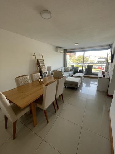 Apartamento En Malvín