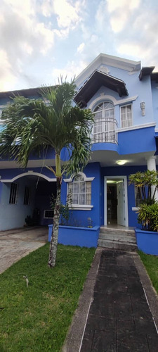 Town House C.r. Fontana Villas Blue/juanico Ve02-1245sj-ecam