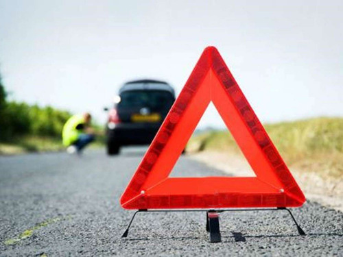 Par Balizas Triangulares Reglamentarias Ruta Vtv Economica
