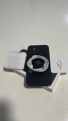 Apple Iphone 11 (64 Gb) - Negro Negro (Usado)
