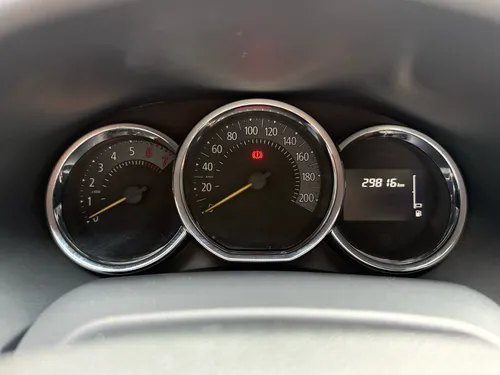Renault Logan 1.6 Privilege / Intens