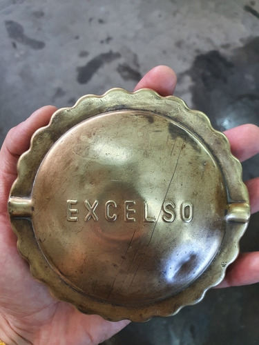 Imagen 3 de 6 de Tapa De Tanque De Gasoil, Excelso Toda De Bronce.