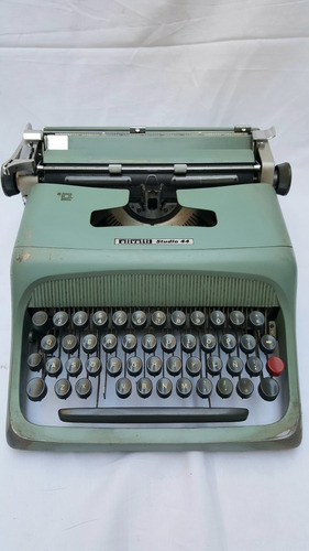 Maquina De Escribir Olivetti Studio 44 Con Estuche