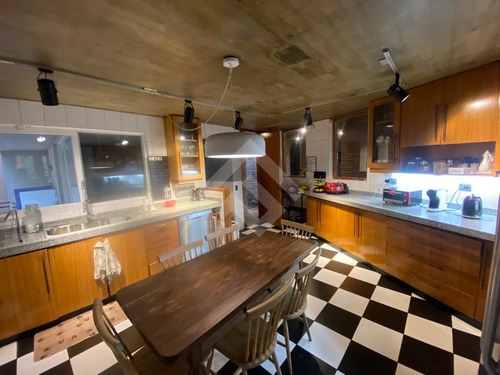 Casa En Venta De 3 Dorm + 2 Estar . En Chicureo Colina