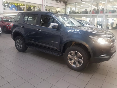 Imagen 6 de 19 de Chevrolet Trailblazer 4x4 At 3 Filas De Asientos 0km 2023 Go