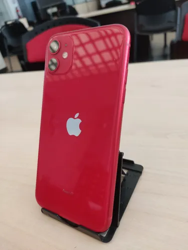 Celular iPhone 11 Color Rojo (Usado)