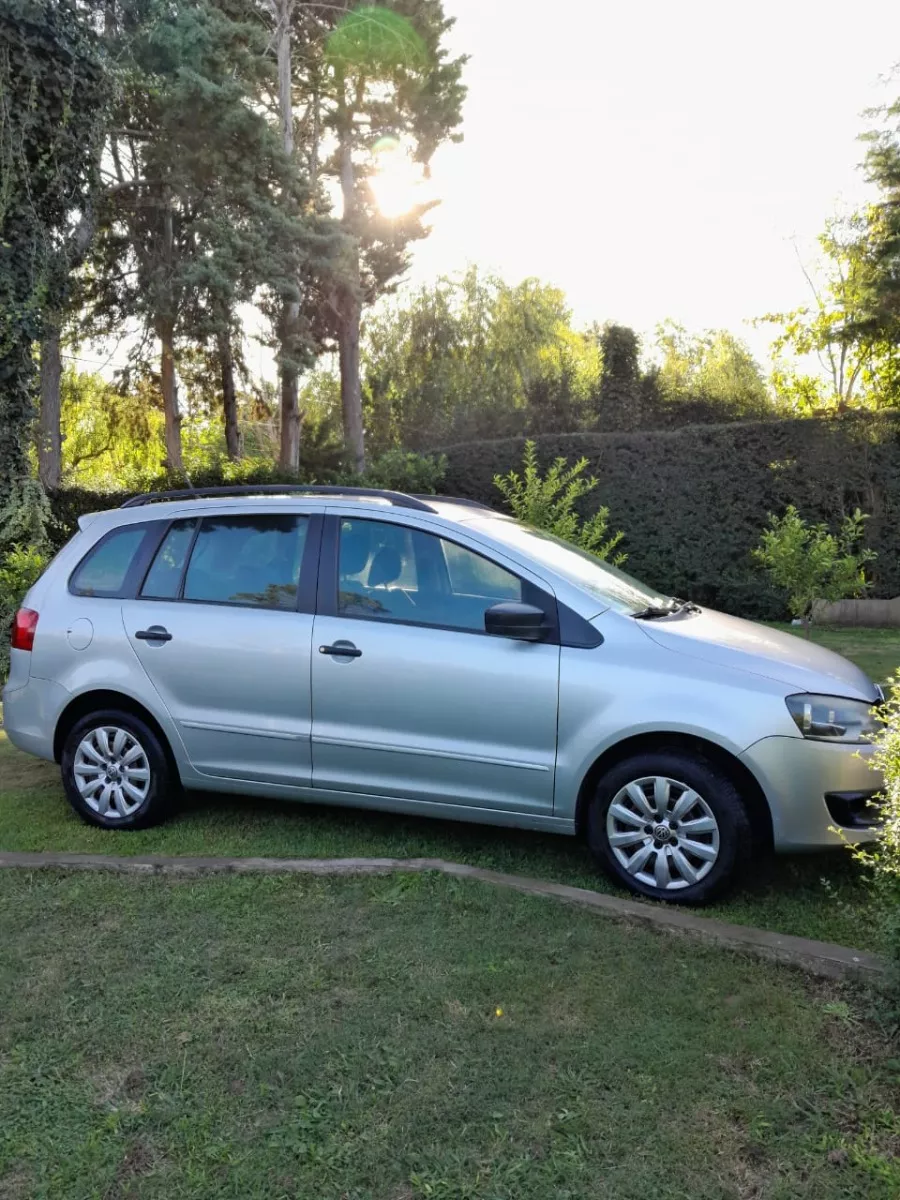 Volkswagen Suran 1.6 Comfortline 101cv