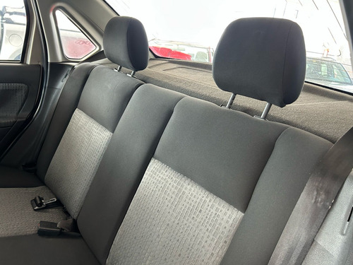 Ford Fiesta 1.6 MPI SEDAN 8V FLEX 4P MANUAL
