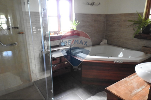 Casa De Lujo En San Bernardo: 11 Habitaciones