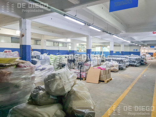 Edificio Industrial Con Gas Industrial De 7500 M2 En 3 Plantas - Bella Vista