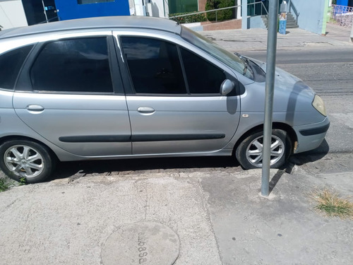 Renault Scenic 1.6 16v Expression Hi-flex 5p