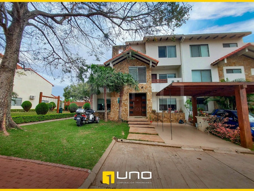 Imagen 19 de 21 de Linda Casa En Venta De 3niveles En Cond. Cerrado