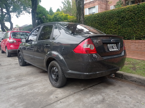 Ford Fiesta Max Full 2009 Titular