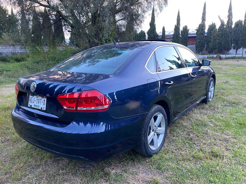 Imagen 9 de 13 de Volkswagen Passat 2015 2.5 Highline L5 At
