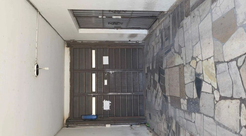 En Venta.casa 3 Dorm. 1 Depto. Local. Cocheras