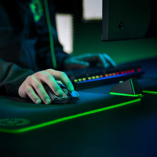 Imagen 5 de 5 de Base De Carga Razer Mouse Dock Chroma Para Deathadder Naga
