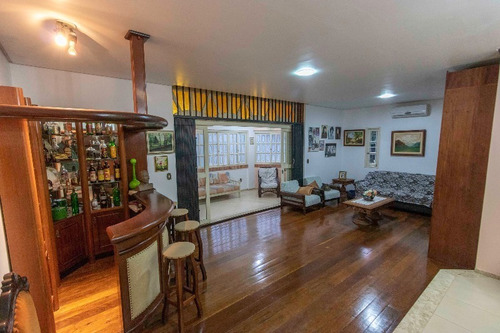 Casa Em Camaquã Com 4 Dormitórios - Lu268696
