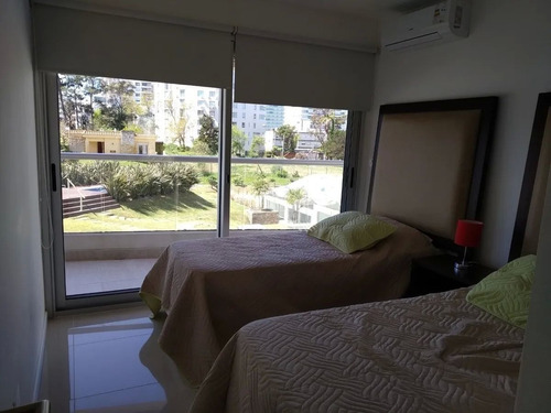 Imagen 10 de 10 de Apartamento En Alquiler Temporal, Brava, Punat Del Este