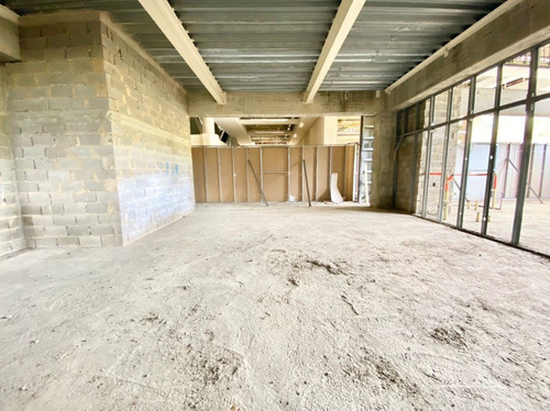 Imagen 5 de 6 de Se Alquila Local Comercial 180m² En Cerro Verde