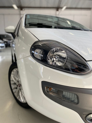 Imagem 3 de 8 de Fiat Punto