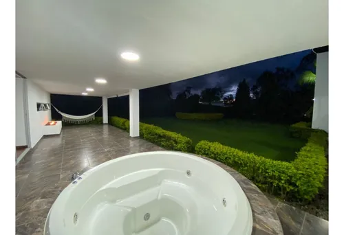 Vendemos Casa De Un Nivel En Llanogrande/rionegro