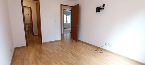 Imagen 6 de 19 de Renta Departamento De Doble Altura Con Family Room En Cuajim