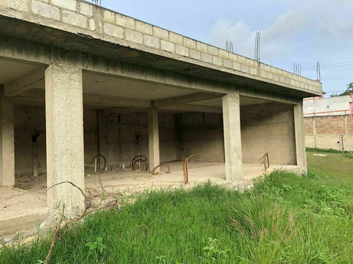 Terreno Comercial Con Locales En Zona Altamente Poblada En Comitan.